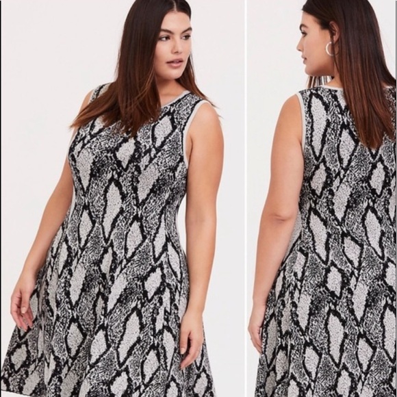 torrid Dresses & Skirts - Torrid sweater dress snake prints dress size 2 plus size